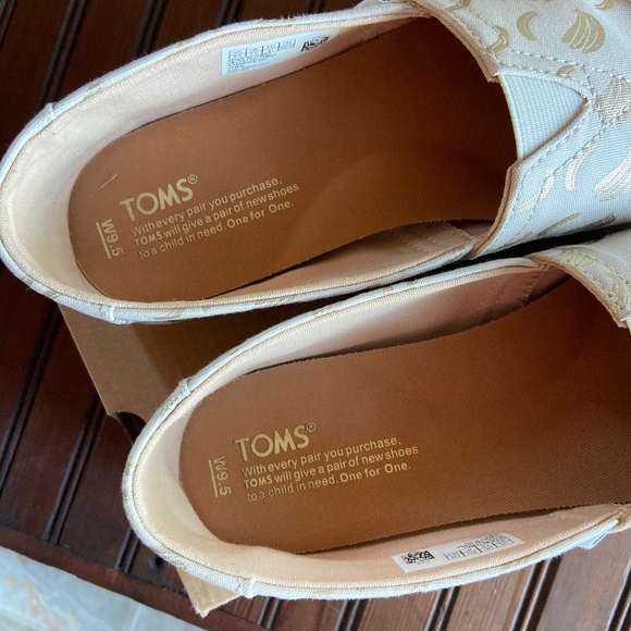 TOMS classic Gilded Bananas Print shoes - Picture 6 of 8